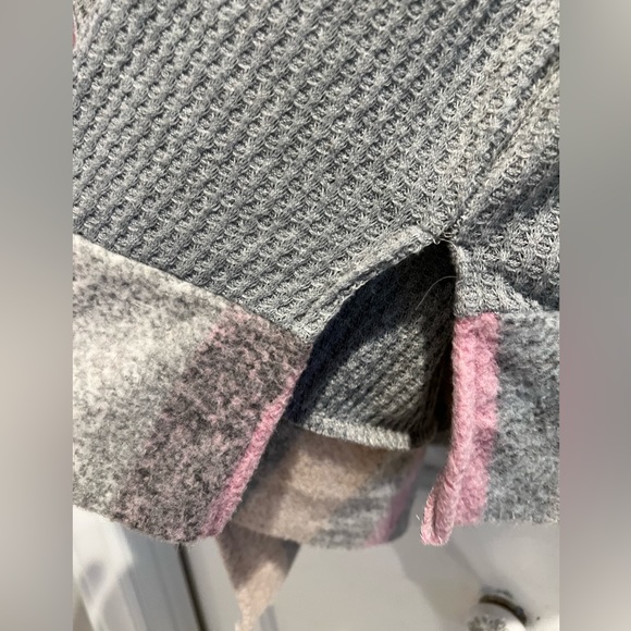 WHITE BIRCH - SUPER SOFT Hoodie / Gray Bodice & Pink Plaid Sleeves & POCKETS - Picture 7 of 8